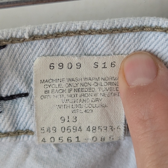 VINTAGE 90's Levi’s Silver Tab Baggy Fit Jeans - MADE IN USA Size 32 - Fits 30 - Picture 11 of 15